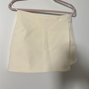 Zara skort in ivory/cream. Size S. Worn twice. But is perfectly fine.